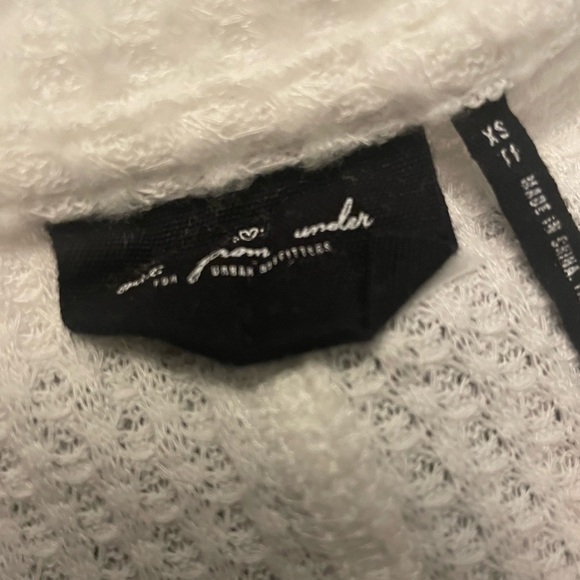 Urban Outfitters UO Out From Under Jojo Thermal Knit Oversized Top Size XS - Picture 3 of 7